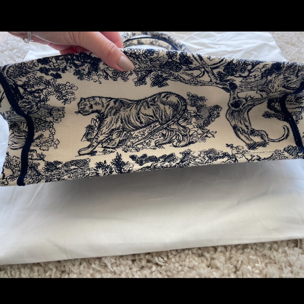 Brand New Dior Book Tote - Medium - Picture 3 of 6